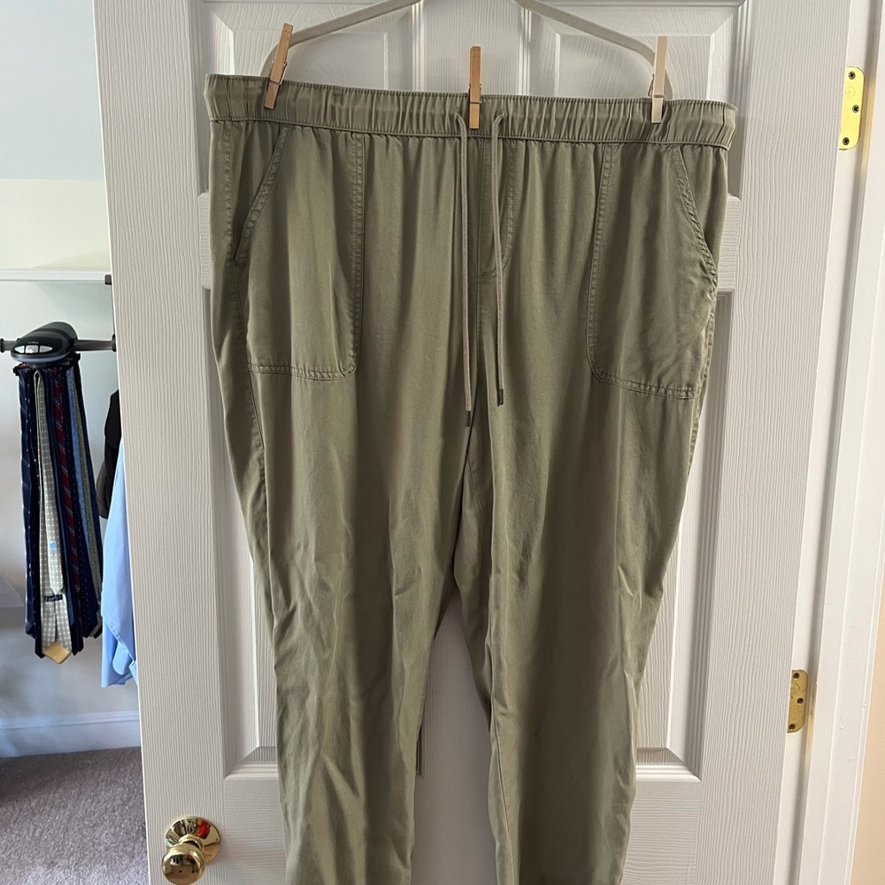 Jones New York Olive Green Drawstring Jogger Pants